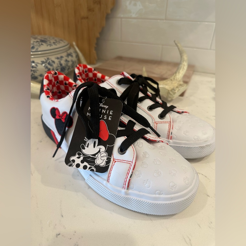 Disney Minnie Mouse Women's Low-top Court Sneakers